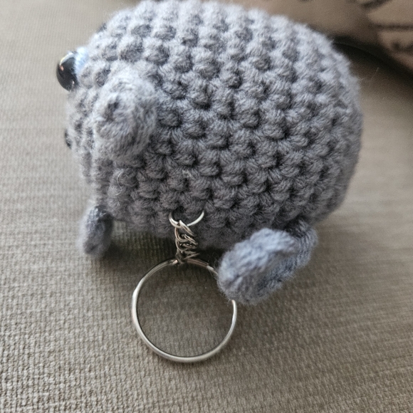 Handmade Crochet Knit Gray Mouse Keychain - Picture 4 of 8